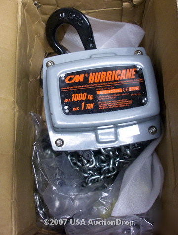 New *brand * hurricane manual chain hoist 1 ton cap.