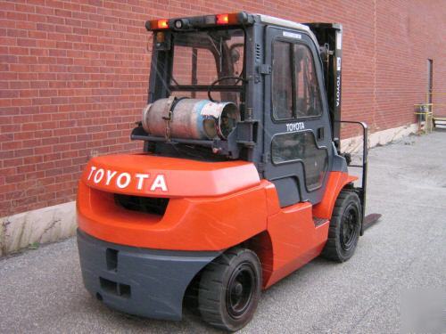 Toyota 8000 lbs forklift lpg fork lift truck outdoor