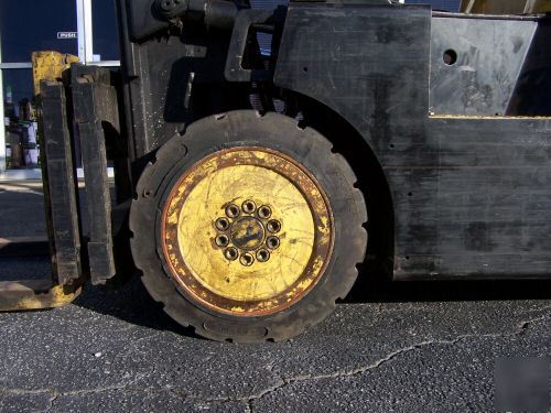 Daewoo 4,000 lb cushion tire forklift truck lp gas