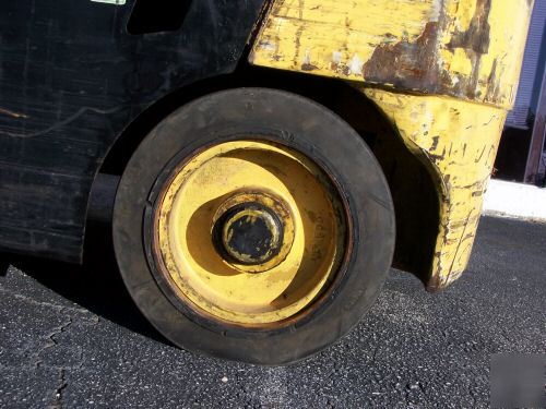 Daewoo 4,000 lb cushion tire forklift truck lp gas