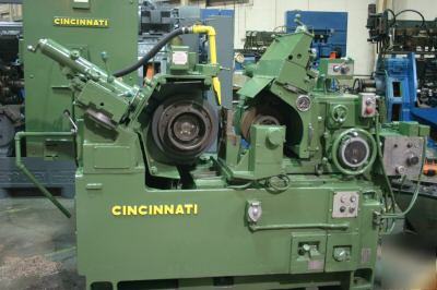 New cincinnati model 220-8 centerless grinder 1961