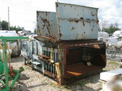 Dempster dumpster horizontal hydraulic compactor 2600