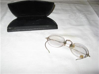 Vintage safety glasses clear glass & case henry j daly