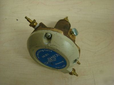 Johnson controls v-6133-1 air switching valve, =