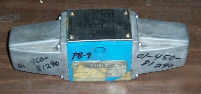 Vickers DG4S4012C50 directional control valve