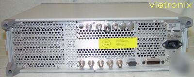 Agilent /hp E4400B 250KHZ-1GHZ,signal generator+opt 1EM