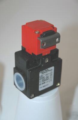Ge sentrol: fx 692-D1 key operated safety switch