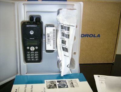 Motorola PR400 series, 64 channel, uhf portable
