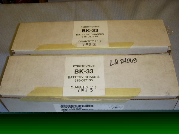 2 pyrotronics bk-33 battery chassis 515-087135 VM35