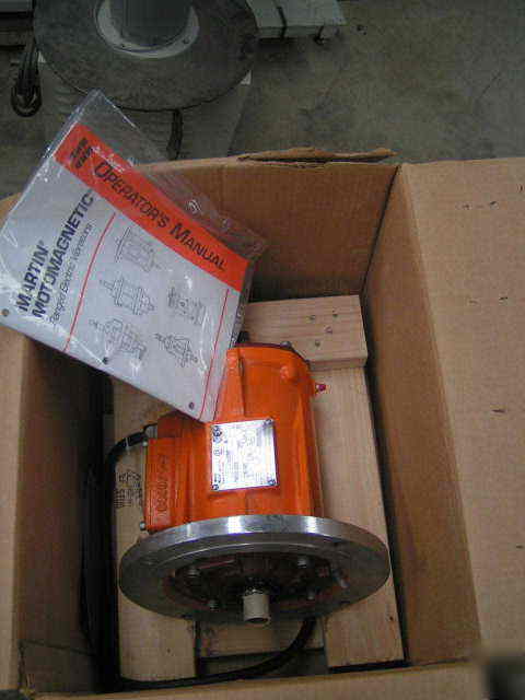 Martin motomagnetic flanged elect. vibrator series aa