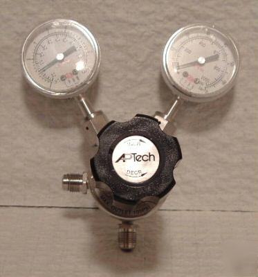 Ap tech single stage pressure regulator, high purity