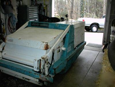 Tennant riding sweeper scrubber 255