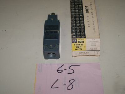 1 allen bradley oil tight limit switch top push roller 