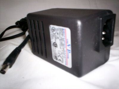 Switching dc power adaptor supply 5 volt dc 2.4 a / amp
