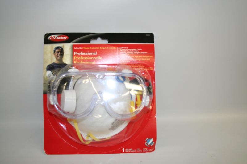 Professional safety kit. chemical splash/impactgoggle