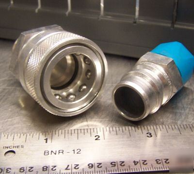 New pair of swagelok 316 stainless hydraulic coupling 