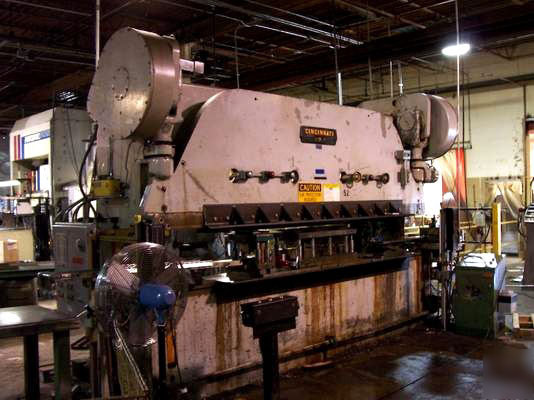 175TN press brake, cincinnati 7X12 