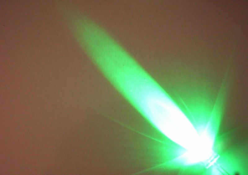 100 pcs mega bright green led 10MM 70,000 mcd f/r L0033