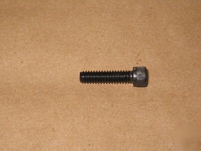 2,500 socket head cap screws size: 6-32 x 3/4