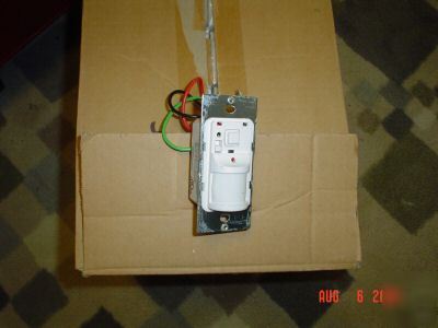 Hubbell wall sensor switch