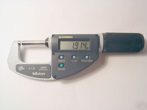 Mitutoyo quickmike micrometer 293-676 0-1.2