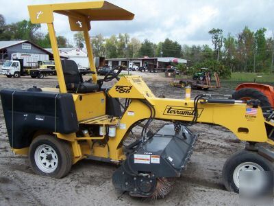 Terramite TSS36 towable street sweepr * 2005/w 221 hrs