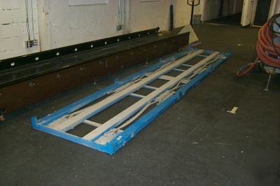 Custom manufactured air caster load mover air platform