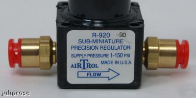 Airtrol miniature pressure regulator and wikai gauge