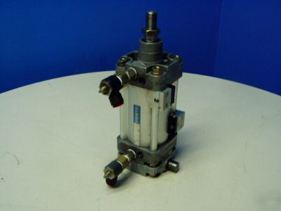 Festo pneumatic cylinder m/n: dngu-80-80PPV-a - used