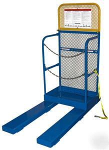 Stockpicker work platform that attaches to fork truck