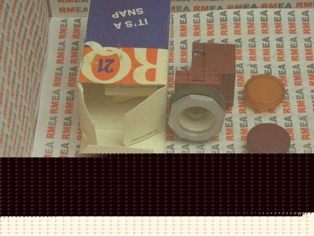 Siemens lot P30PLST1 red orange lense pilot light 120V