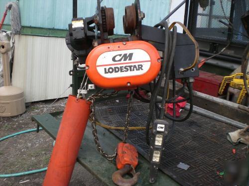 2 ton cm chain hoist with motorized trolley w/20' lift