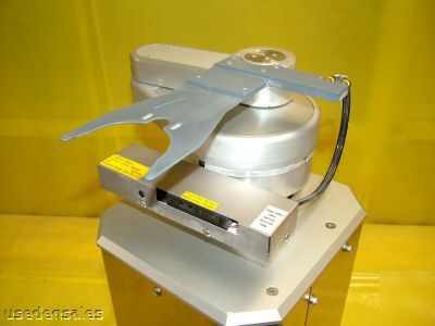 Hitachi m-511E wafer interface robot 200MM with track