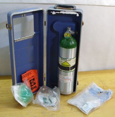 5PC lot of oxygen & compressed air tanks & more 