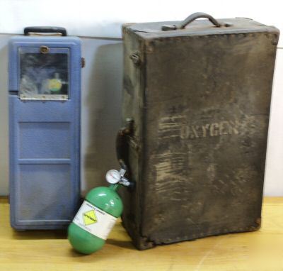 5PC lot of oxygen & compressed air tanks & more 