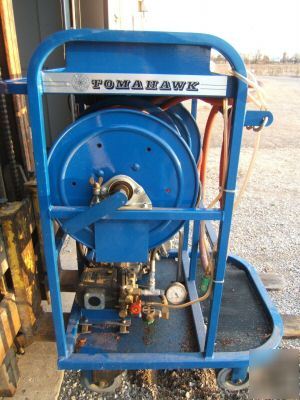 Tomahawk mobile fleet pressure washer - 5HP - 1000PSI