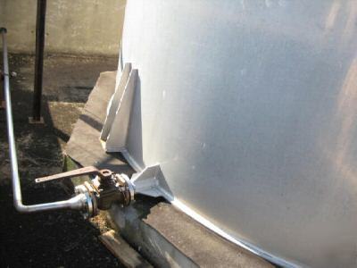 Aluminum vertical tank ( 5000 gal ) 