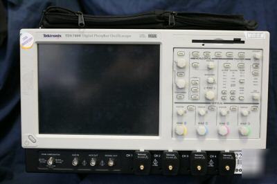 4GHZ tektronix TDS7404 oscilloscope