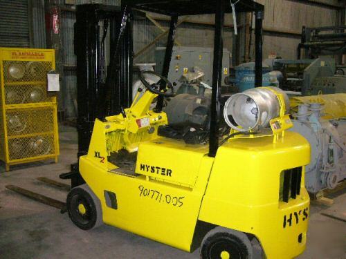 5000 lb. hyster S50XL fork lift propane 3-stage mast
