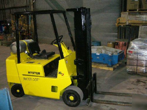 5000 lb. hyster S50XL fork lift propane 3-stage mast