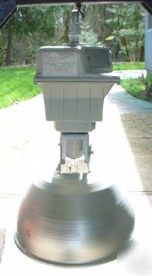 Lot/4-250 watt metal halide,high bay,shop lights 277V