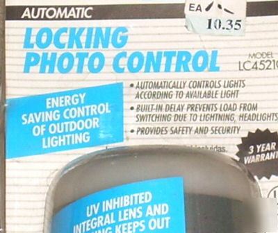 New intermatic automatic locking photo control LC4521C 