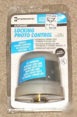 New intermatic automatic locking photo control LC4521C 