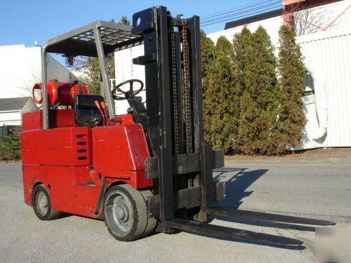 Kalmar forklift 8000 lbs low hours fork truck lift 