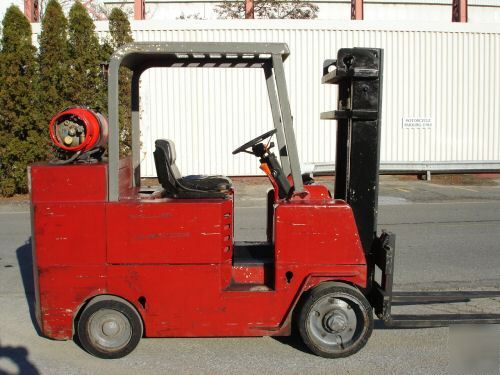 Kalmar forklift 8000 lbs low hours fork truck lift 