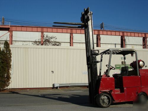 Kalmar forklift 8000 lbs low hours fork truck lift 