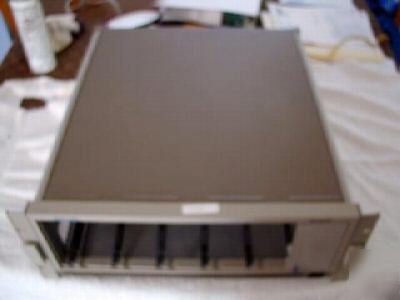 Tektronix TM5006 six-slot power mainframe w/opts TM5006