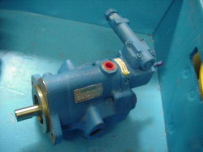 New vickers PVQ10A2RSE1S20C21D12 hydraulic pump