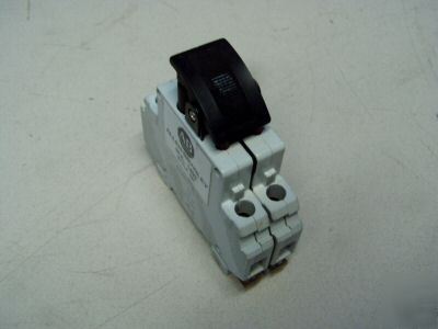 Allen bradley 3A 2P control switch m/n: 1492-GHD030