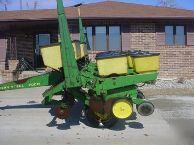 John deere 4 row planter , 7000 model , food plots